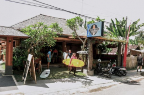 Отель Medewi Beach Inn  Pulukan